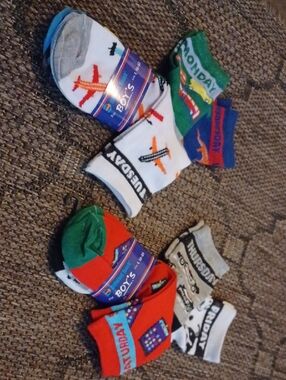 Boys' Multi-Color Day-of-Week Socks - Pack